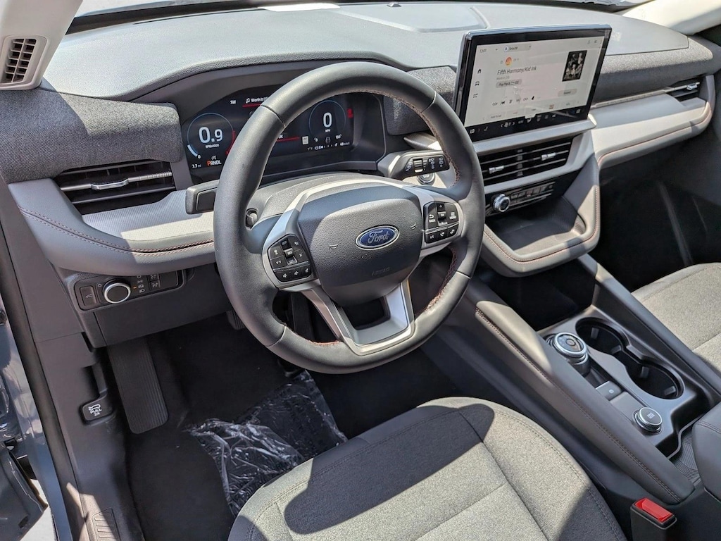 New 2026 Ford Explorer Active w/200A Pkg SUV