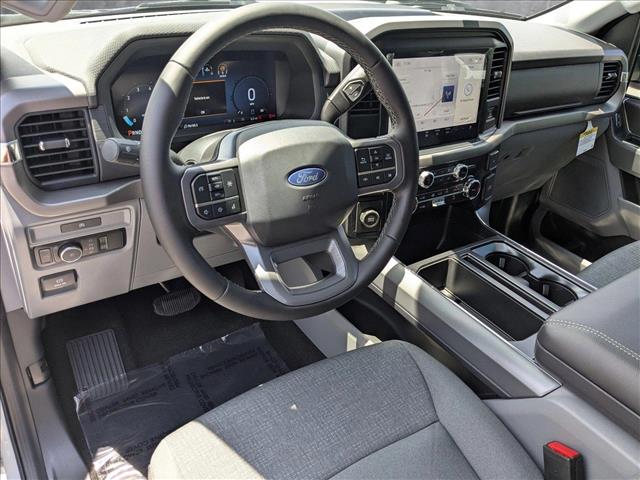 2025 Ford F-150 XLT photo 3