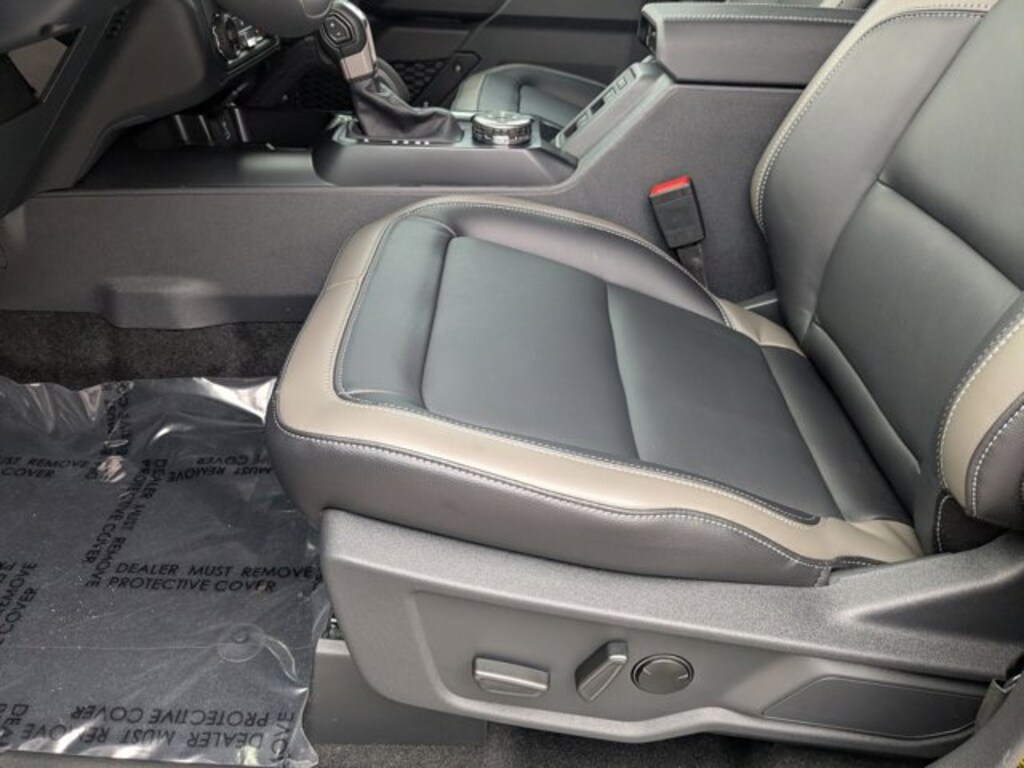 New 2025 Ford Bronco Outer Banks SUV