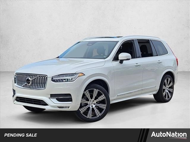 2025 Volvo XC90 Plus's photo