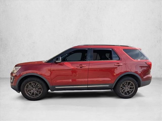 2017 Ford Explorer XLT photo 4
