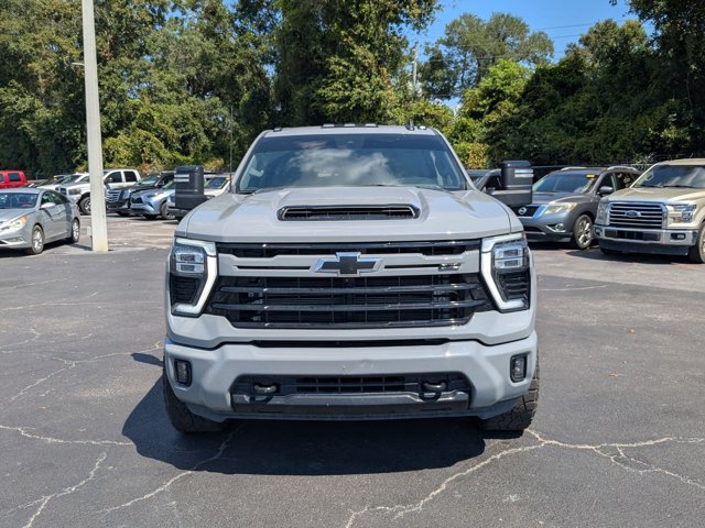 2024 Chevrolet Silverado 2500HD LT photo 2