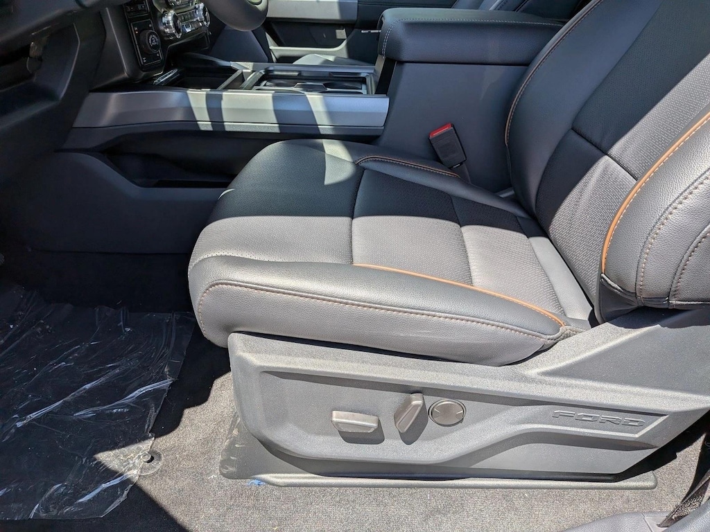 New 2026 Ford F-250 LARIAT Truck Crew Cab