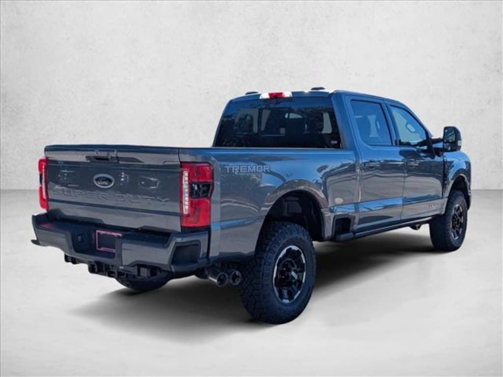New 2026 Ford F-250 LARIAT Truck Crew Cab