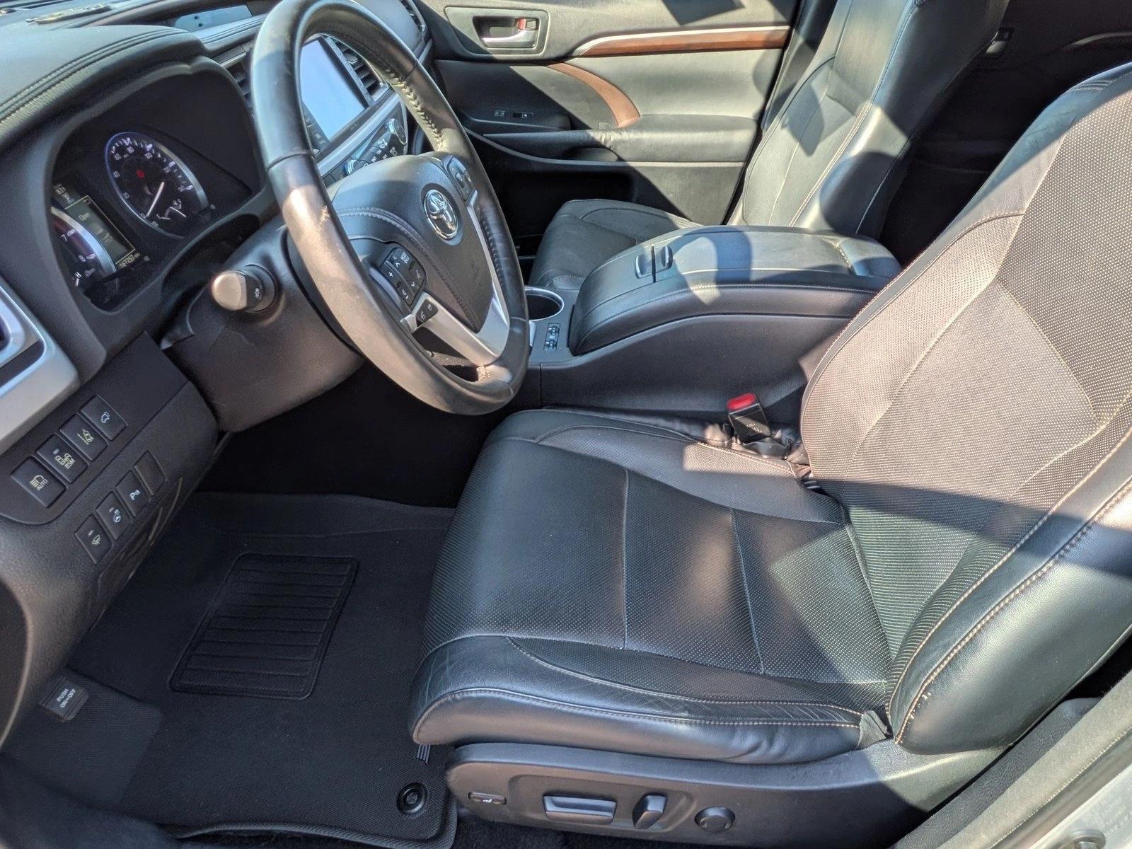 2015 Toyota Highlander 16