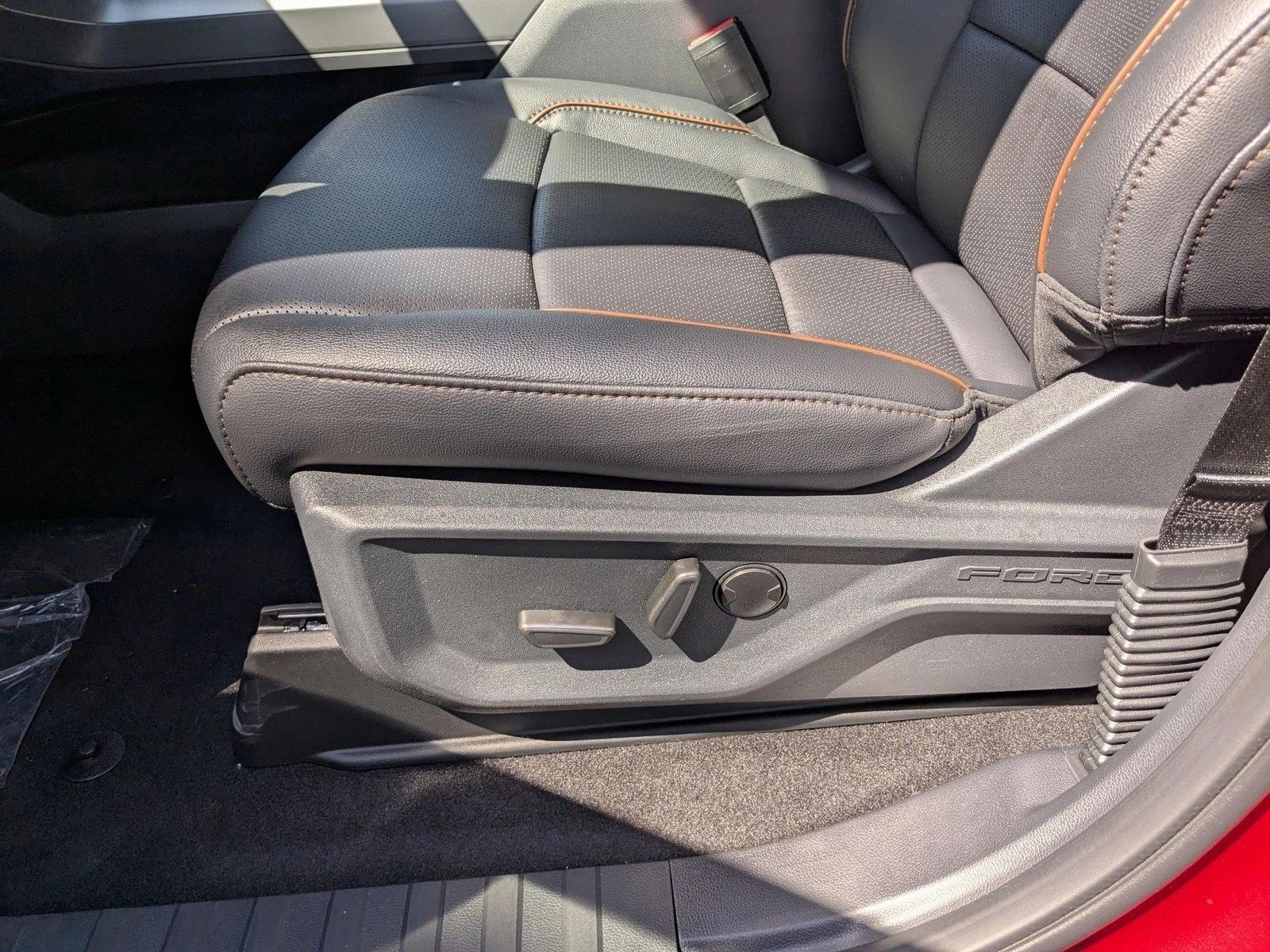 2025 Ford F-150 Lariat - Photo 4