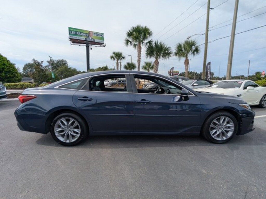 Used 2019 Toyota Avalon XLE Sedan