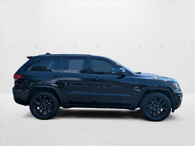 2018 Jeep Grand Cherokee Altitude photo 4