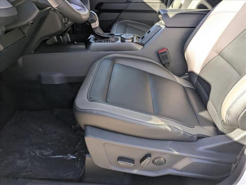 New 2025 Ford Bronco Outer Banks SUV