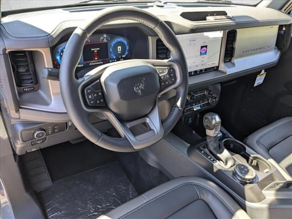 New 2025 Ford Bronco Outer Banks SUV