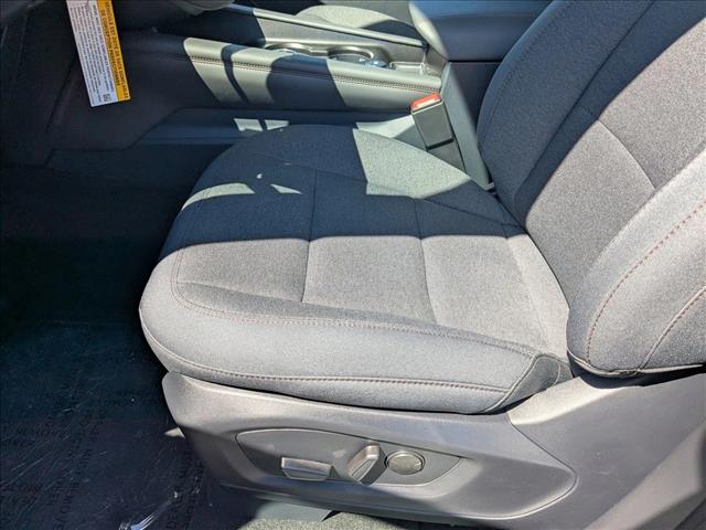 2025 Ford Explorer photo 3