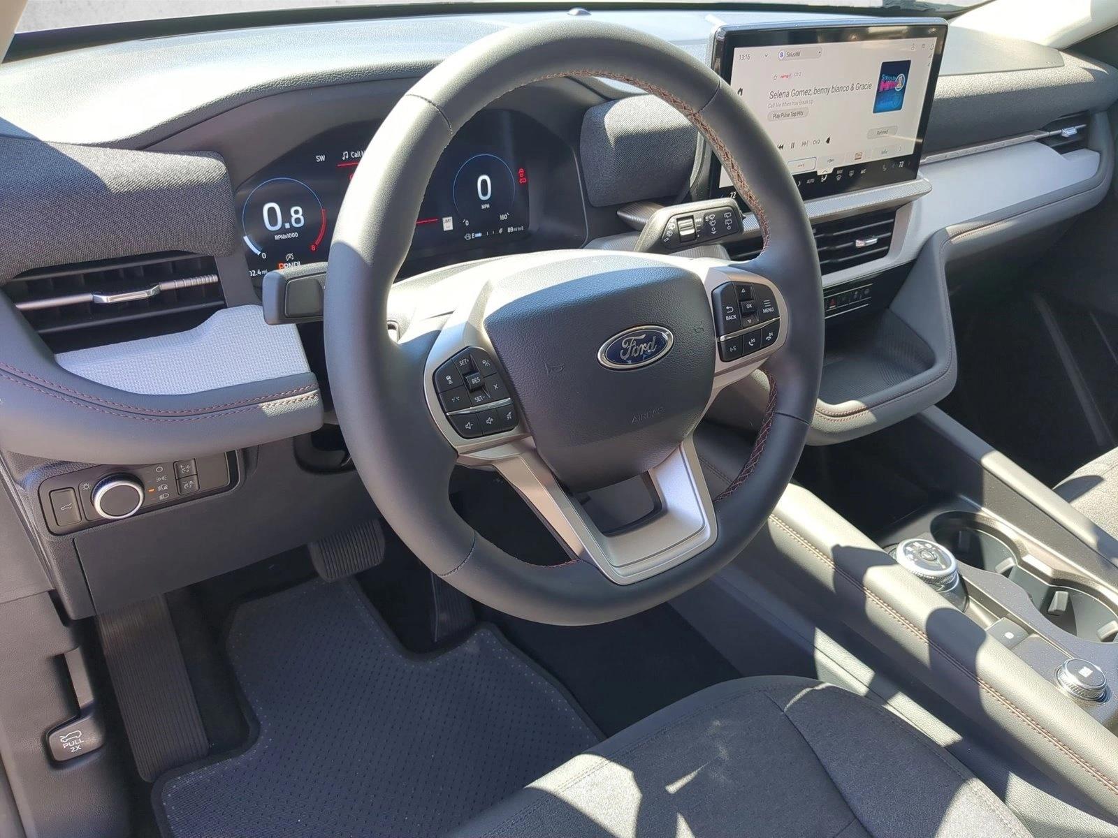 2026 Ford Explorer Active - Photo 3