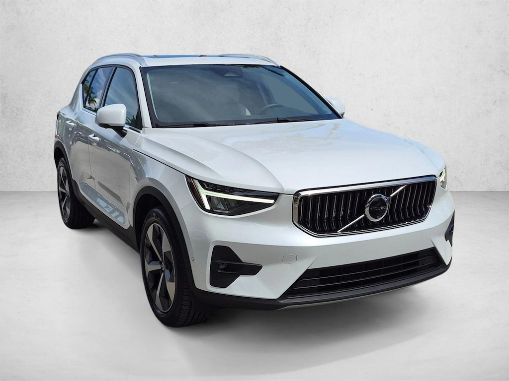 Used 2025 Volvo XC40 Plus Bright Theme SUV