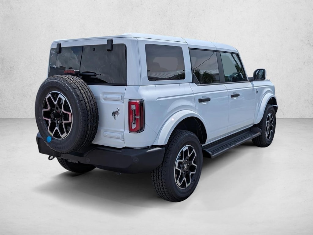 New 2026 Ford Bronco Outer Banks SUV
