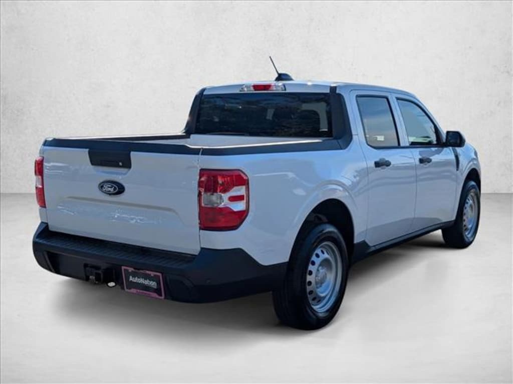 New 2025 Ford Maverick XL Truck SuperCrew