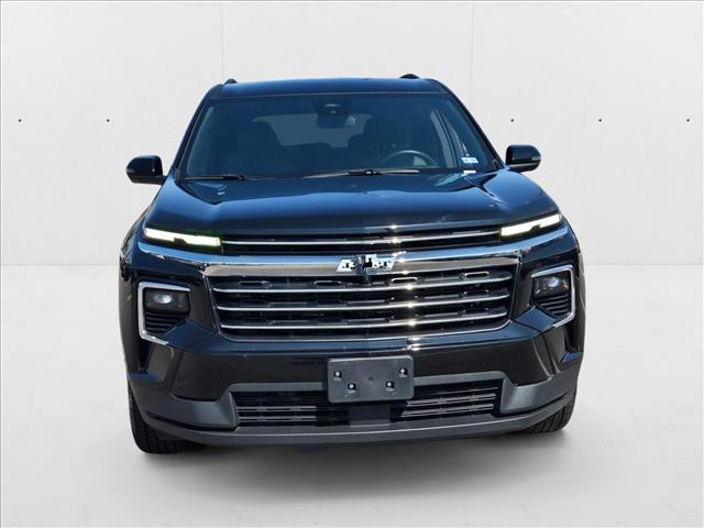 2024 Chevrolet Traverse photo 2