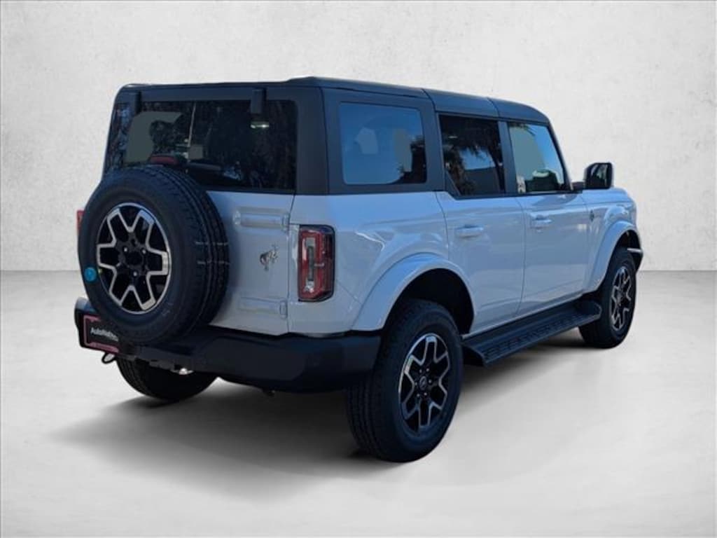 New 2025 Ford Bronco Outer Banks SUV