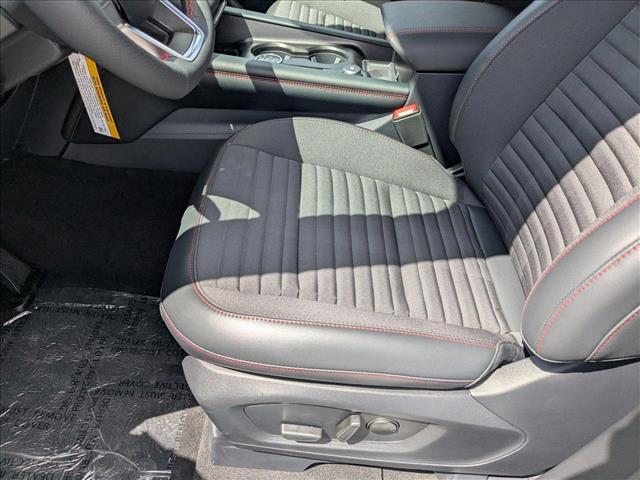 2025 Ford Explorer ST-Line photo 4