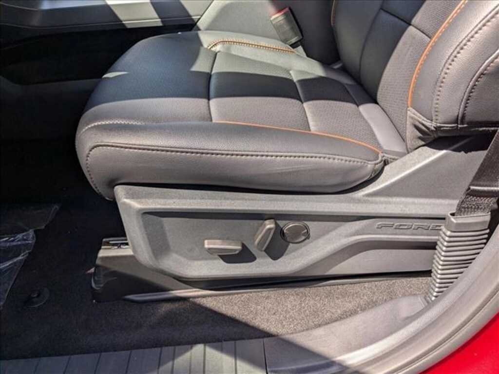 New 2025 Ford F-150 LARIAT Truck SuperCrew Cab