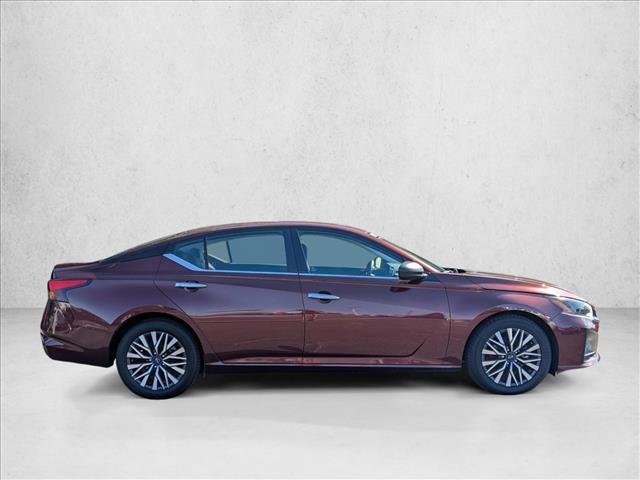 2024 Nissan Altima 2.5 SV photo 4