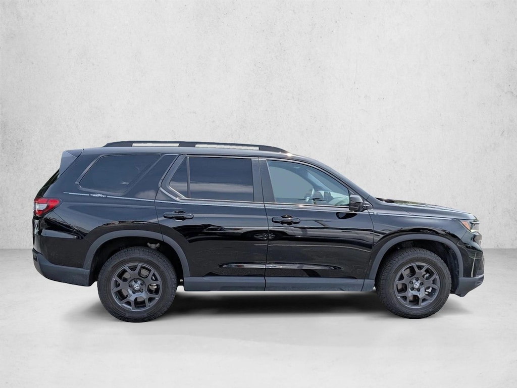 Certified 2025 Honda Pilot TrailSport SUV