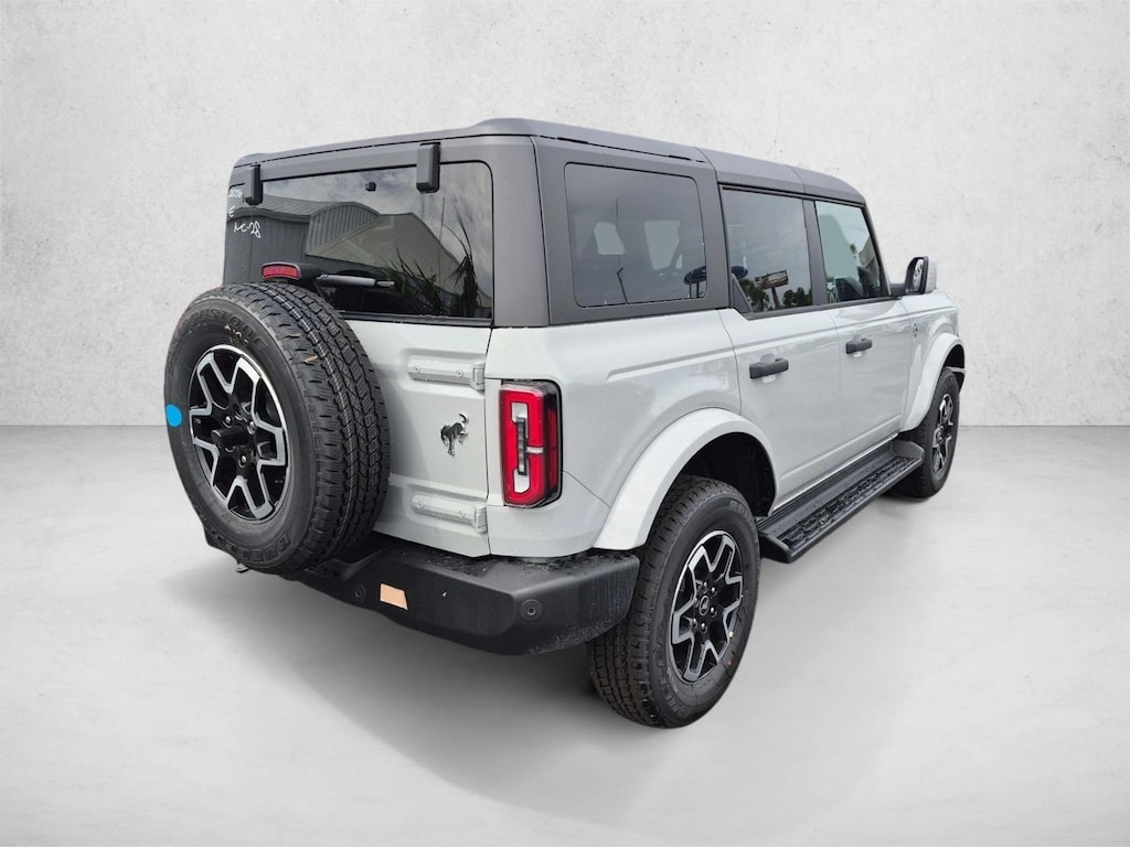 New 2026 Ford Bronco Outer Banks SUV