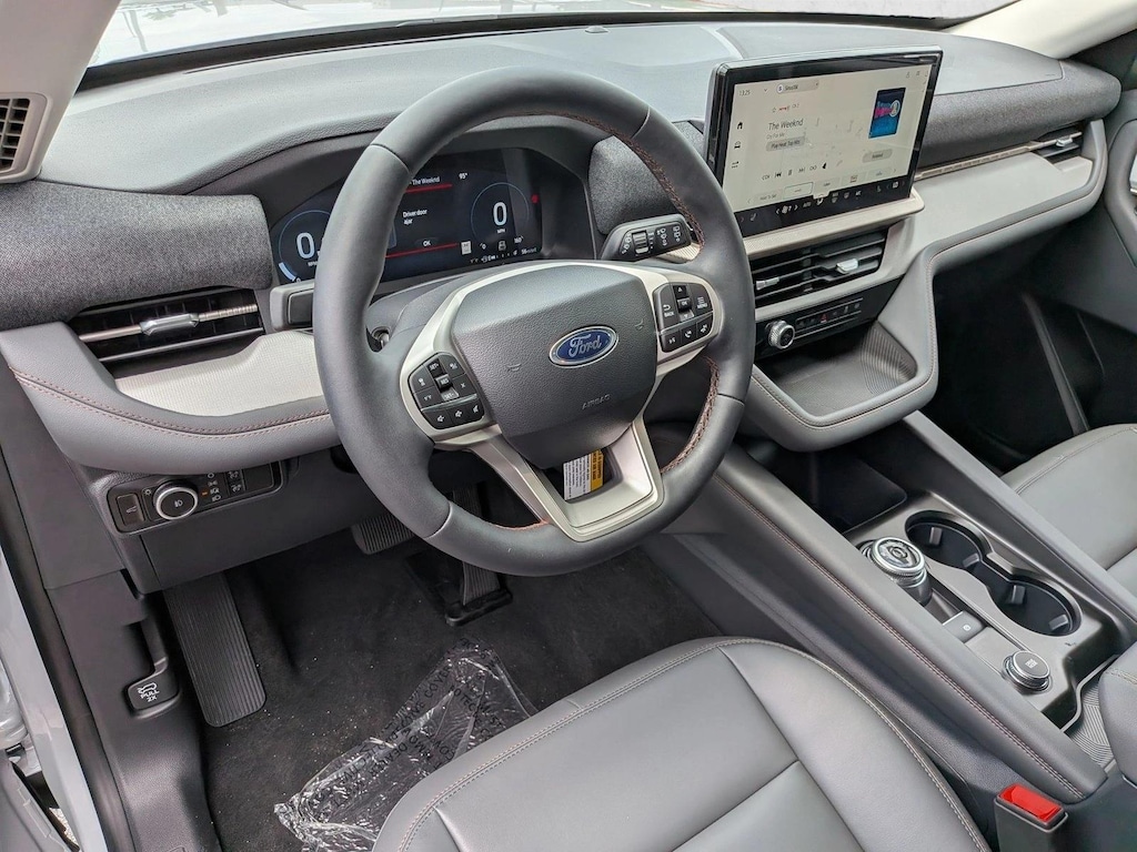 New 2026 Ford Explorer Active w/200A Pkg SUV