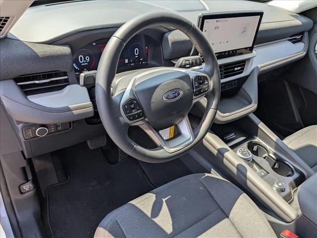 2025 Ford Explorer photo 3