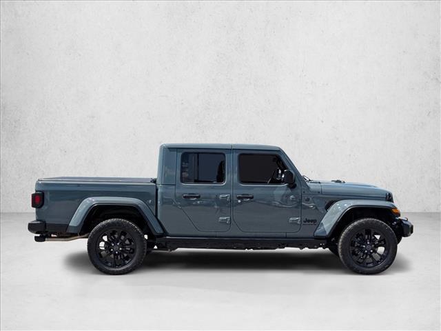 2024 Jeep Gladiator photo 4
