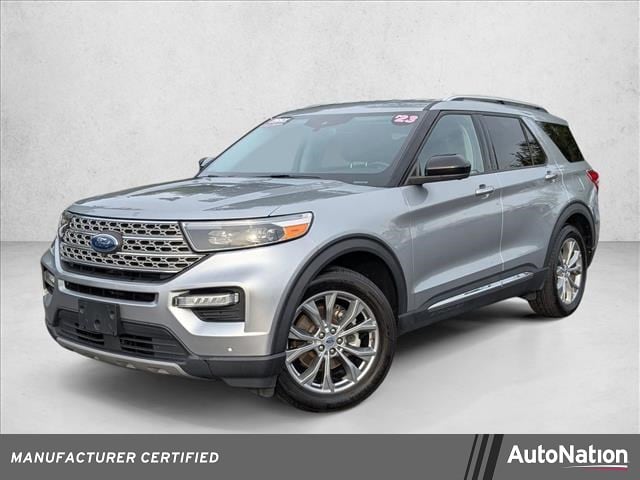 2023 Ford Explorer Limited's photo