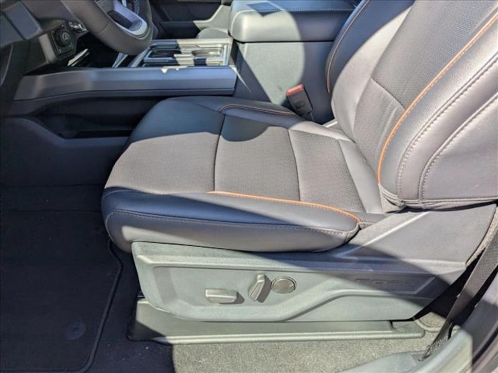 New 2026 Ford F-250 LARIAT Truck Crew Cab