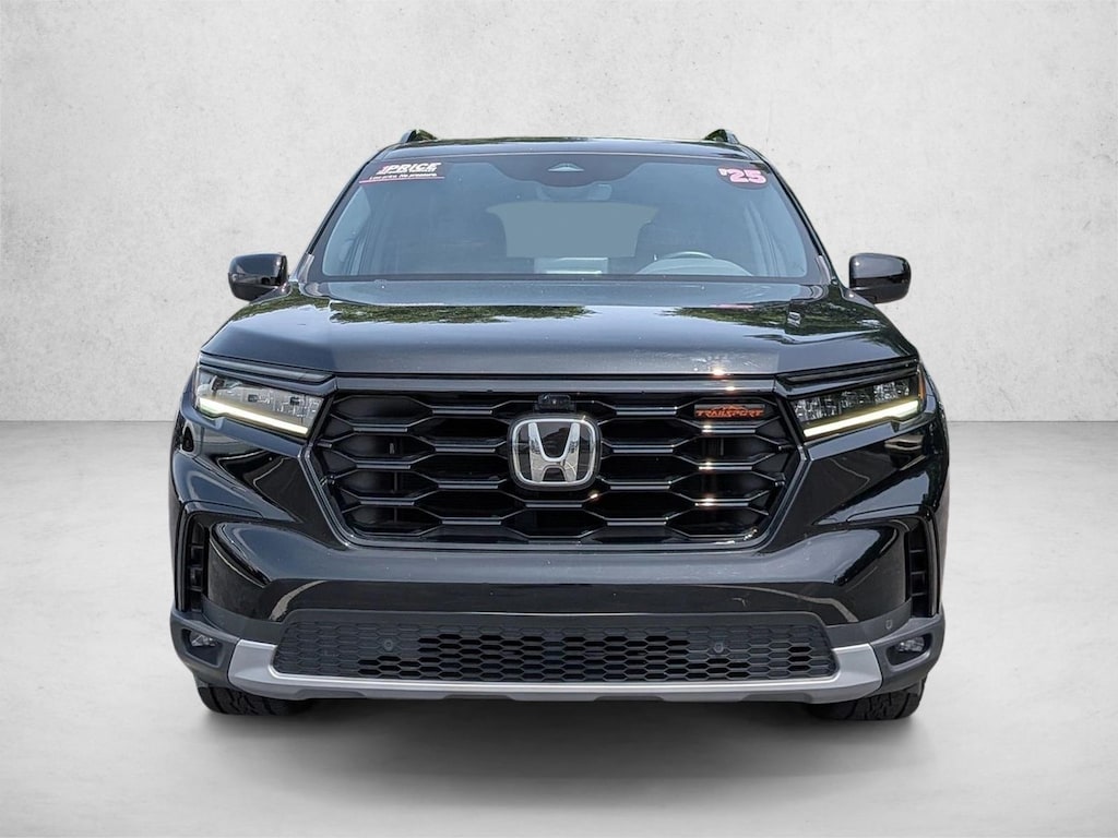 Certified 2025 Honda Pilot TrailSport SUV