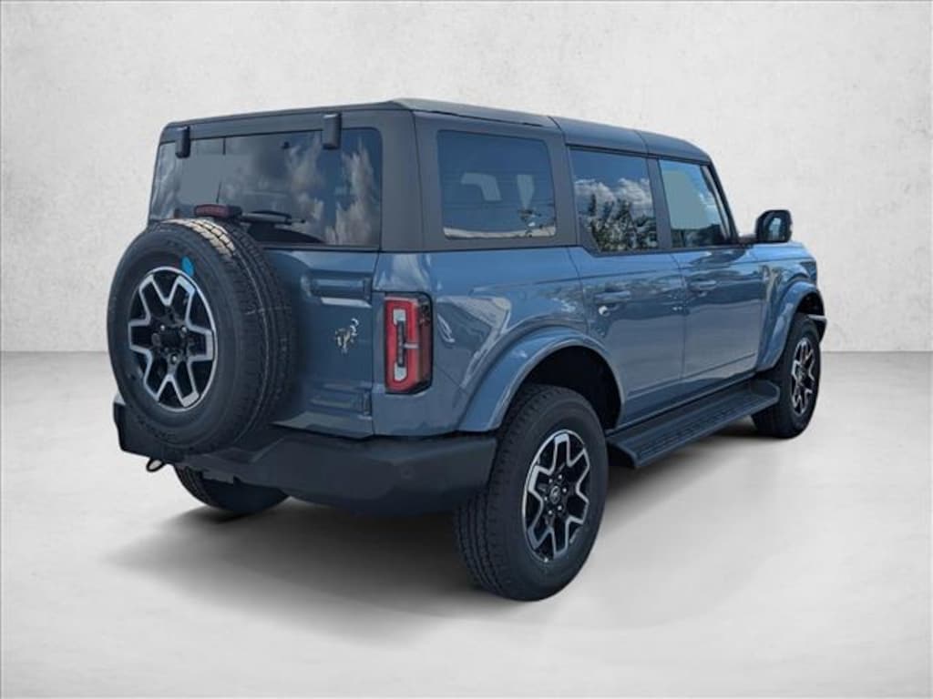 New 2025 Ford Bronco Outer Banks SUV