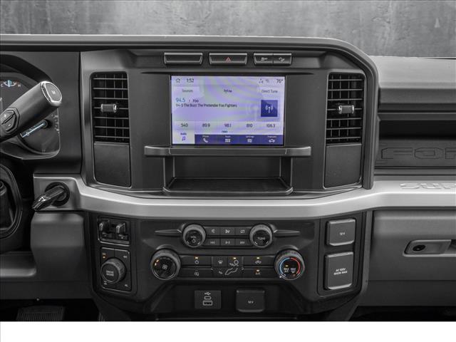 2025 Ford F-350 Lariat photo 2