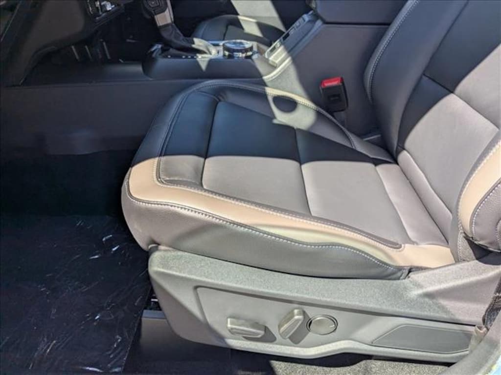 New 2025 Ford Bronco Outer Banks SUV