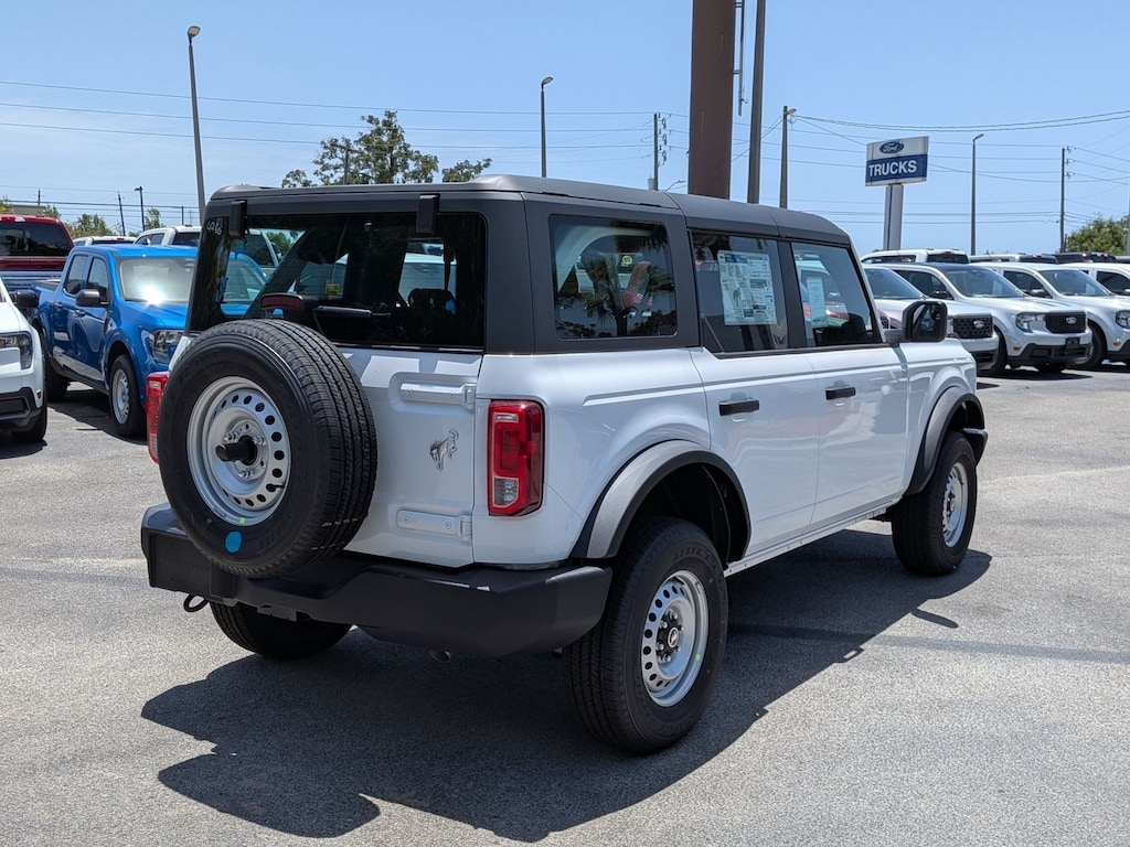 New 2026 Ford Bronco Base SUV