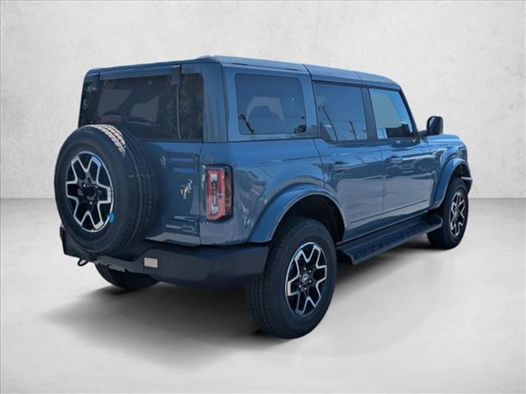 New 2025 Ford Bronco Outer Banks SUV