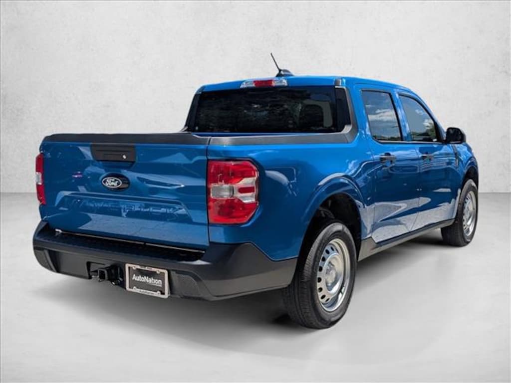 New 2025 Ford Maverick XL Truck SuperCrew