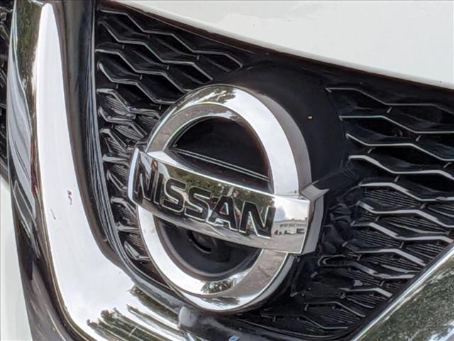 2016 Nissan Rogue SV photo 4