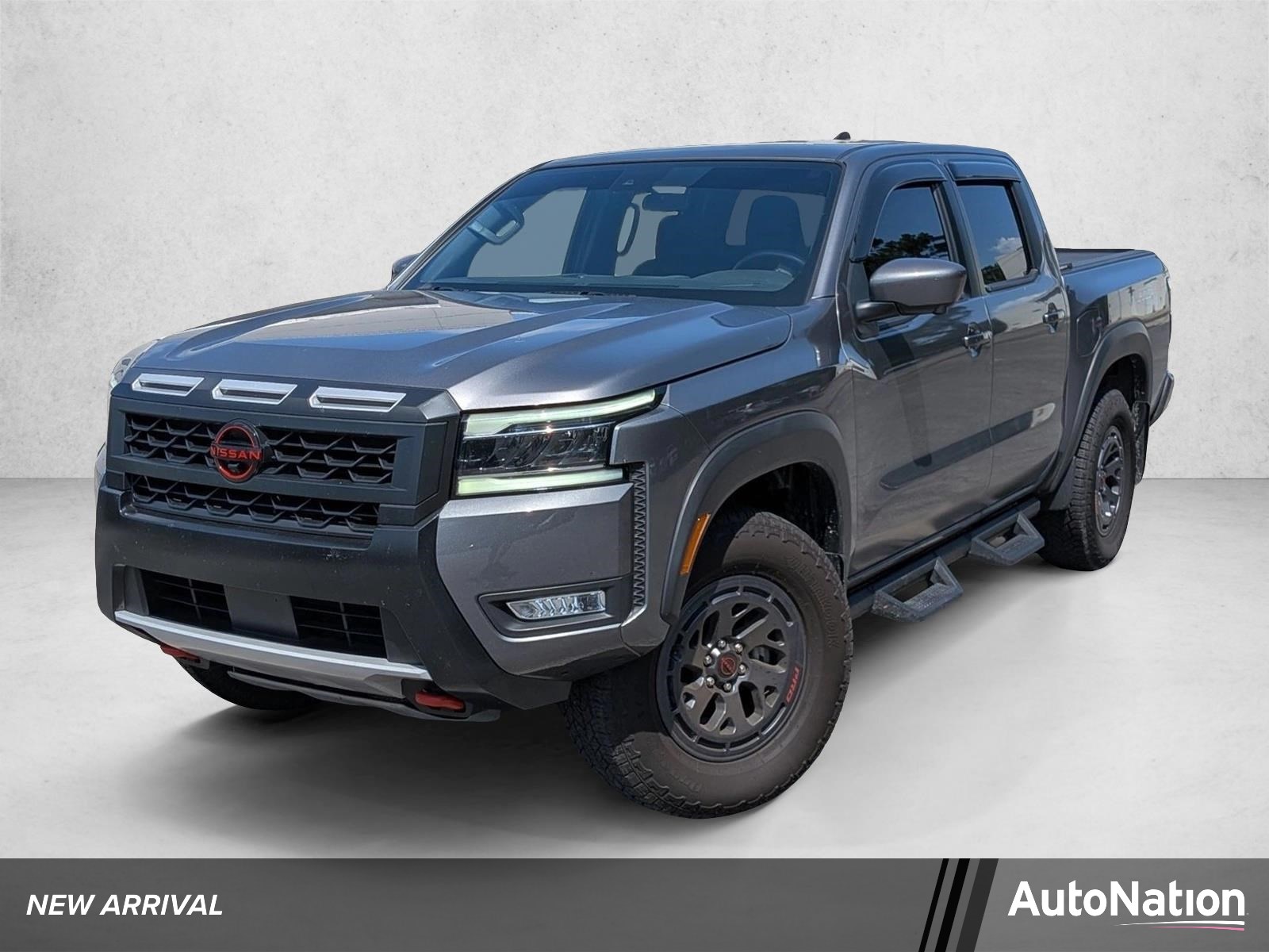 2025 Nissan Frontier PRO-4X Crew Cab 4X4's photo