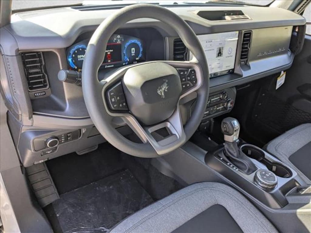 New 2025 Ford Bronco Base SUV