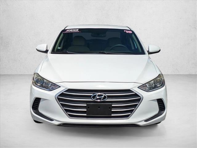 2018 Hyundai Elantra SEL photo 2