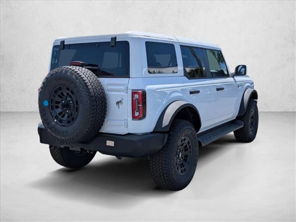 New 2026 Ford Bronco Outer Banks SUV