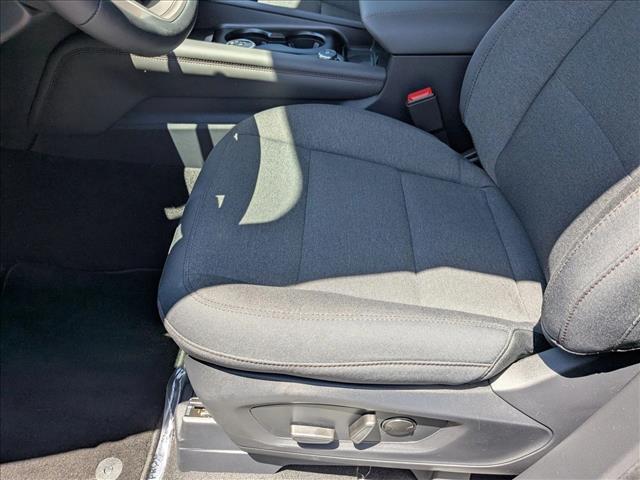 2025 Ford Explorer photo 4