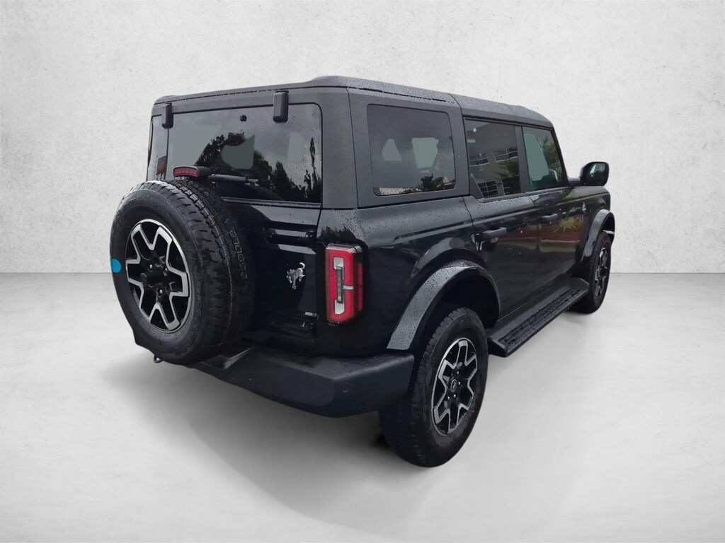 New 2026 Ford Bronco Outer Banks SUV