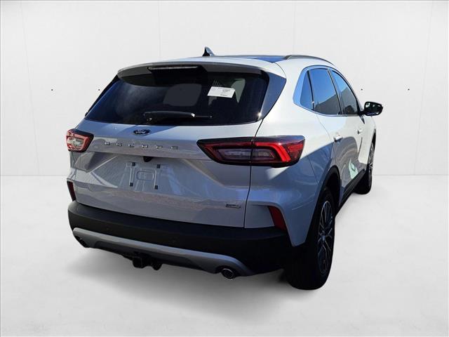 2025 Ford Escape photo 2