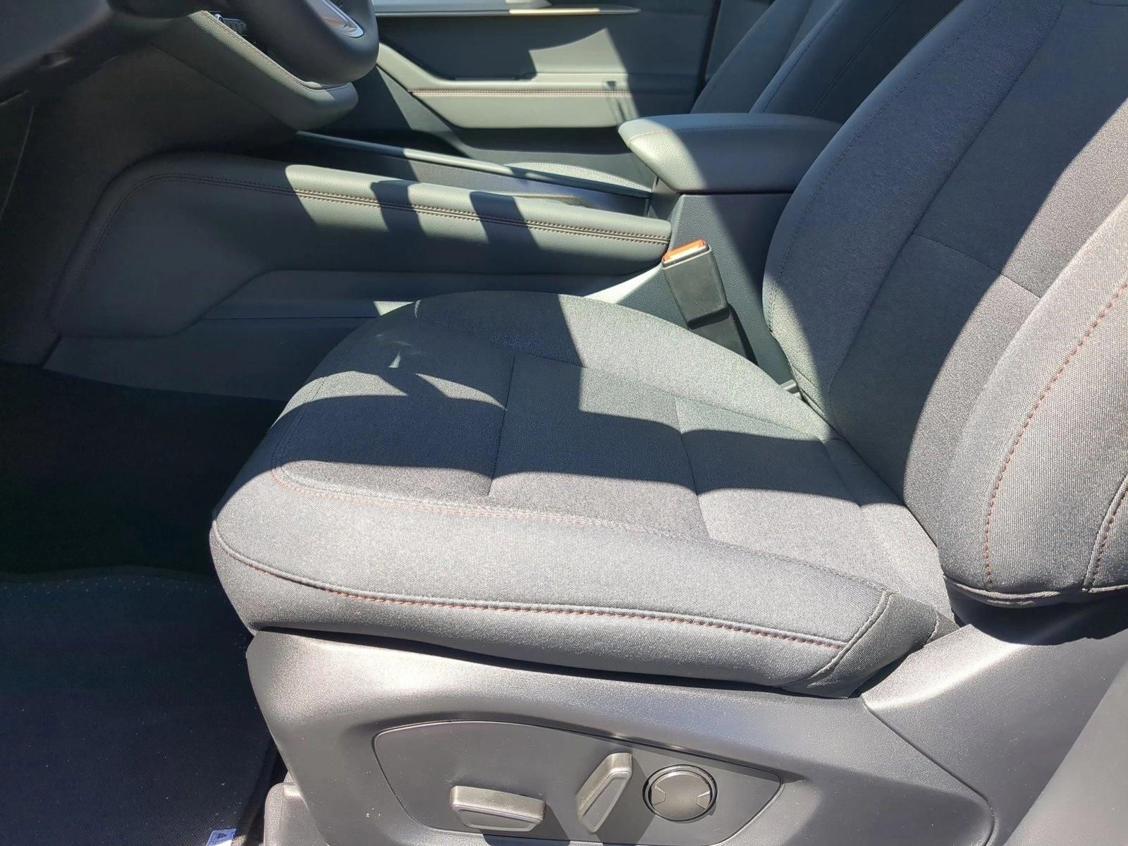 2026 Ford Explorer Active - Photo 4