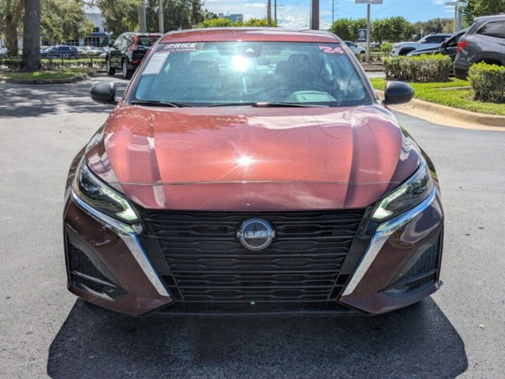 Used 2024 Nissan Altima 2.5 SV Sedan