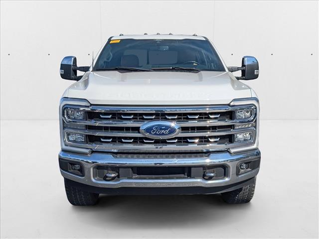 2024 Ford F-250 Lariat photo 2