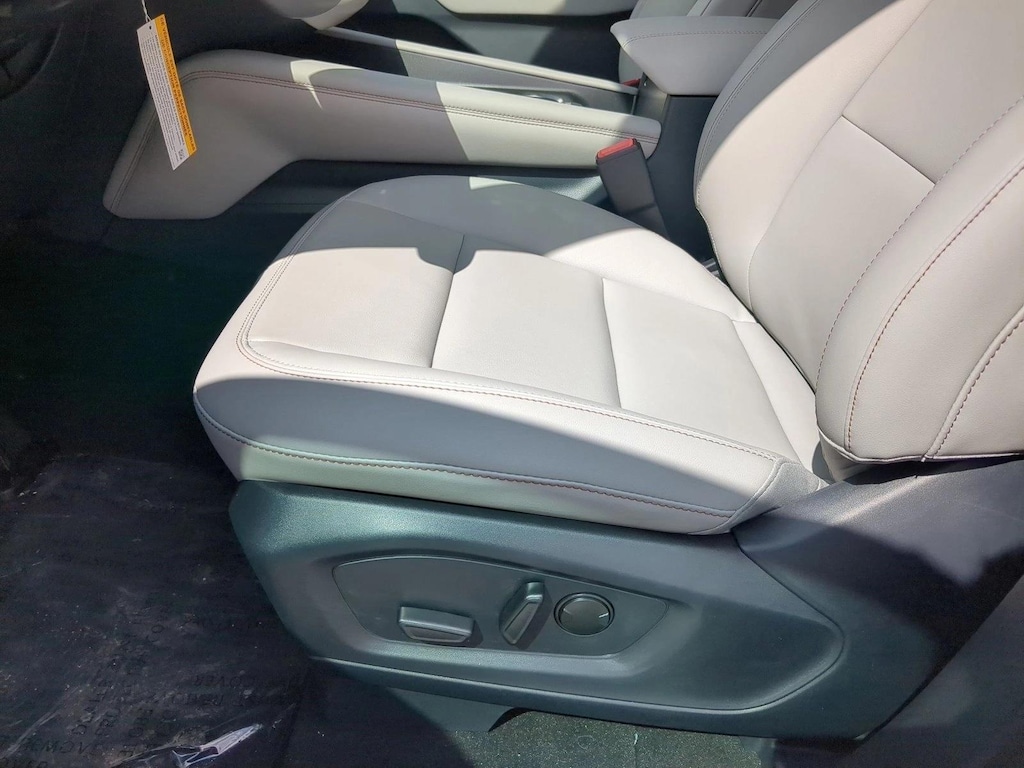 New 2026 Ford Explorer Active w/200A Pkg SUV